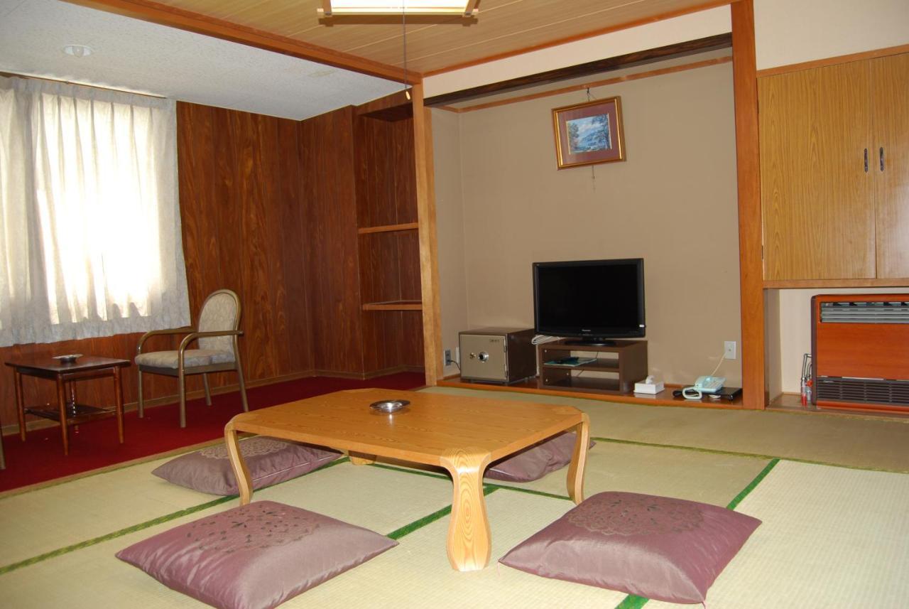 Shiga Riverside Hotel Яманучи Екстериор снимка