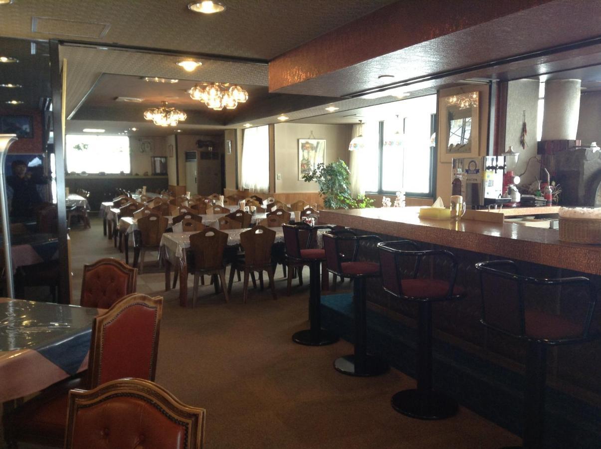 Shiga Riverside Hotel Яманучи Екстериор снимка